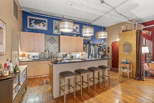 701-1010 Saint Charles St, Saint Louis, MO, 63101-1302 | Card Image