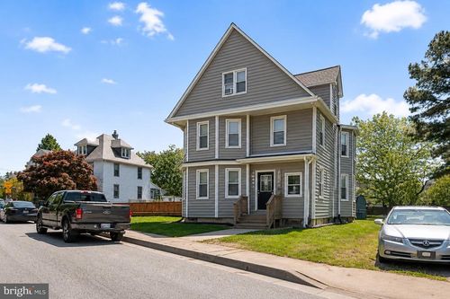 3211 Batavia Ave, Baltimore, MD, 21214-2608 | Card Image