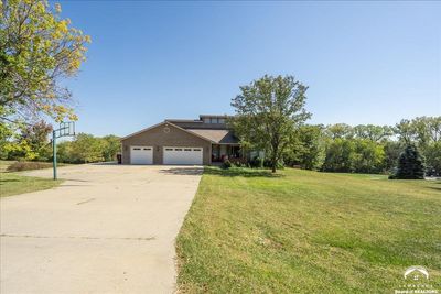 1108 Sw Chetopa Trail, Home with 0 bedrooms, 4 bathrooms and null parking in Topeka KS | Image 2