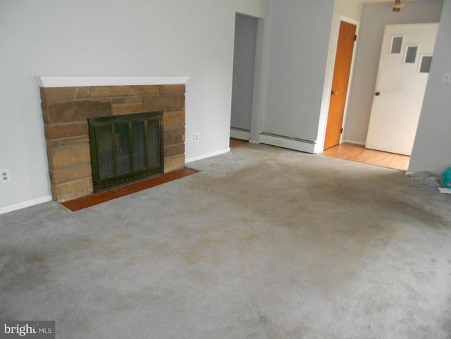 229 Milford Square Pike, House other with 2 bedrooms, 1 bathrooms and null parking in QUAKERTOWN PA | Image 5