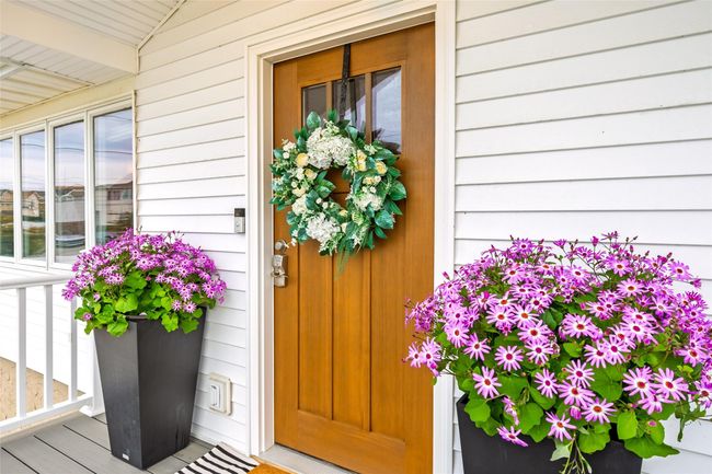 Entrance to property with covered porch | Image 8