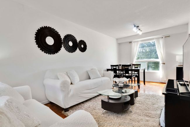 80 Wright Cres, House attached with 3 bedrooms, 2 bathrooms and 1 parking in Ajax ON | Image 8