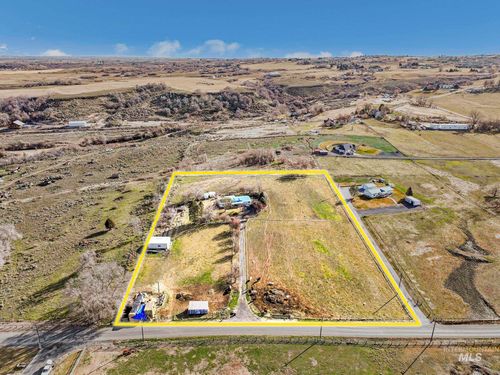 4424 N 1325 E, Buhl, ID, 83316-5215 | Card Image