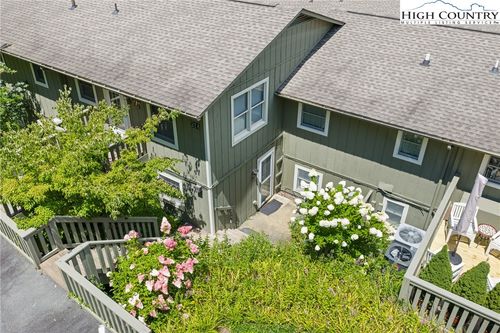 unit-b2-214 Village Grn, Blowing Rock, NC, 28605-6360 | Card Image