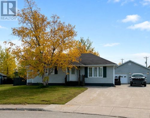 10 Maple Crescent, Labrador City, NL, A2V1Y1 | Card Image