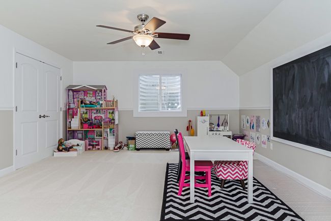 1619 W Meadowlark Dr, Home with 3 bedrooms, 3 bathrooms and null parking in Pontiac IL | Image 37