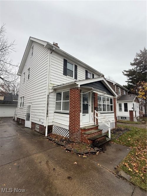 19600 Pasnow Ave, Euclid, OH, 44119-1475 | Card Image