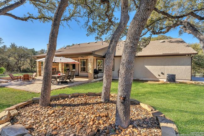 663 Private Road 1712, House other with 3 bedrooms, 3 bathrooms and null parking in Mico TX | Image 72