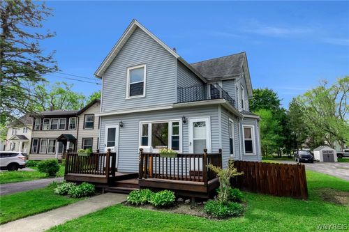 5657 Broadway St, Lancaster, NY, 14086-2318 | Card Image