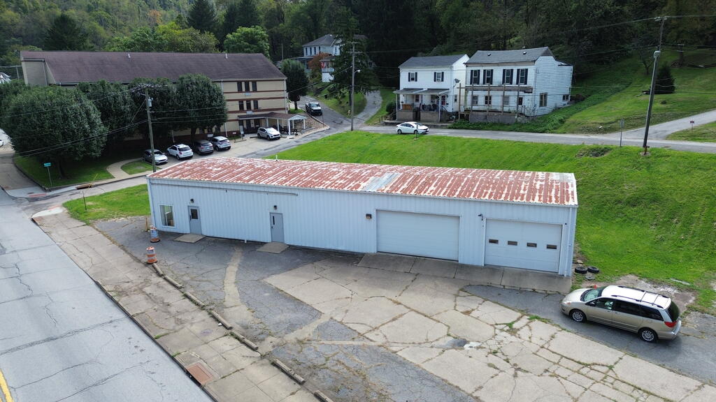 180 29Th St, For Sale in Wheeling - eXp Realty