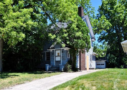 3097 Becket Road, Cleveland, OH, 44120 | Card Image