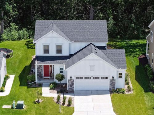 524 Wild Oak Road, Hartland, WI, 53029 | Card Image