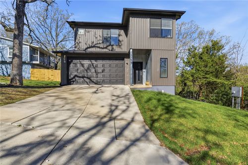 1155 N Sunset Drive, Fayetteville, AR, 72701 | Card Image