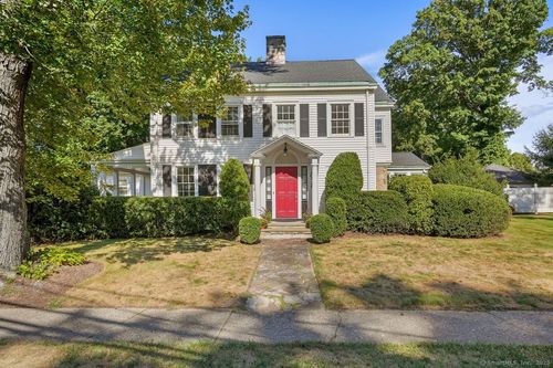 2078 Huntington Tpke, Trumbull, CT, 06611-5000 | Card Image