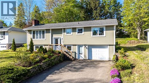 164 Lynhaven St, Fredericton, NB, E3B2V4 | Card Image