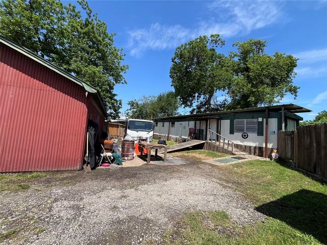 16305 De Zavalla Rd, Home with 2 bedrooms, 2 bathrooms and null parking in Channelview TX | Image 16