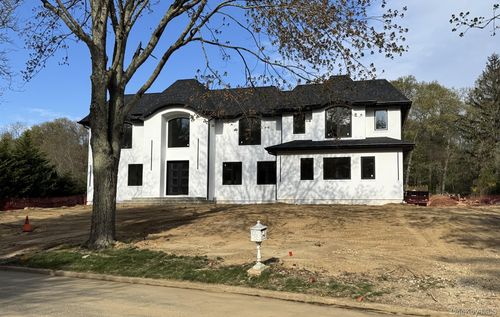5 Somner Dr, Dix Hills, NY, 11746-5718 | Card Image
