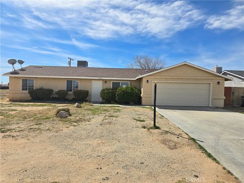 9200 Fuchsia Ave, California City, CA, 93505-2116 | Card Image
