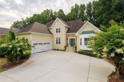 1202 Lake Washington Dr, Lawrenceville, GA, 30043-6645 | Card Image