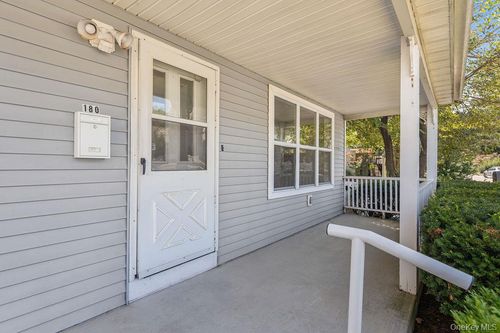 180 Depew Ave, Nyack, NY, 10960-3720 | Card Image