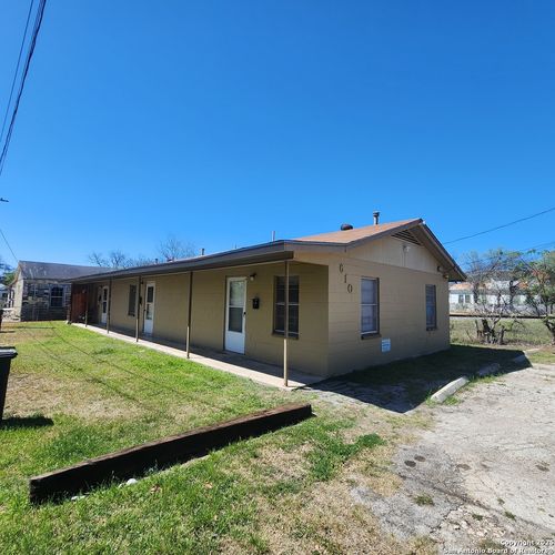2-610 Ruiz St, San Antonio, TX, 78207-1774 | Card Image