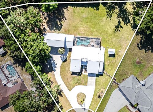 1305 Greenfield Cir, VENICE, FL, 34292-1624 | Card Image