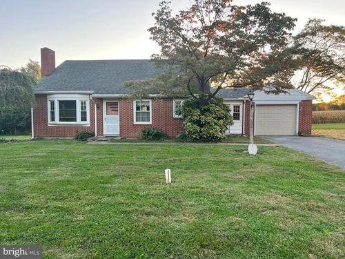 6365 Main St, EAST PETERSBURG, PA, 17520-1210 | Card Image