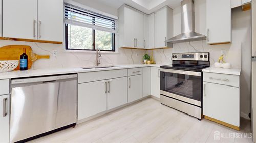 46 Ellen Heath Dr, Matawan, NJ, 07747-9617 | Card Image