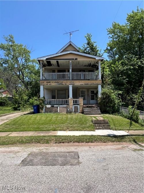 3153 E 102nd St, Cleveland, OH, 44104-5324 | Card Image