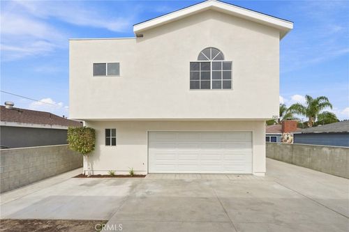 15211 Eastwood Ave, Lawndale, CA, 90260-1746 | Card Image
