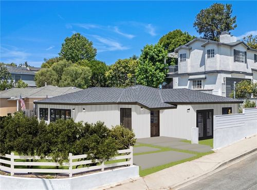 1561 2nd St, Manhattan Beach, CA, 90266-7007 | Card Image