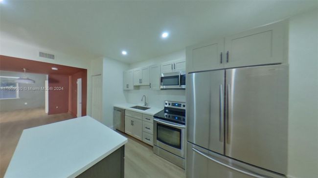 2 - 893 Ne 81st St, Condo with 2 bedrooms, 1 bathrooms and null parking in Miami FL | Image 40