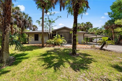 1090 13th St Sw, Naples, FL, 34117-5200 | Card Image