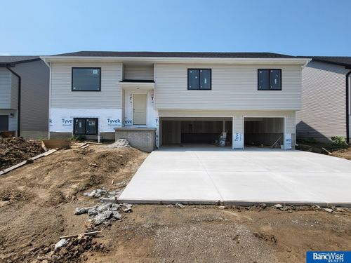 5823 Sw 9th St, Lincoln, NE, 68523-9117 | Card Image
