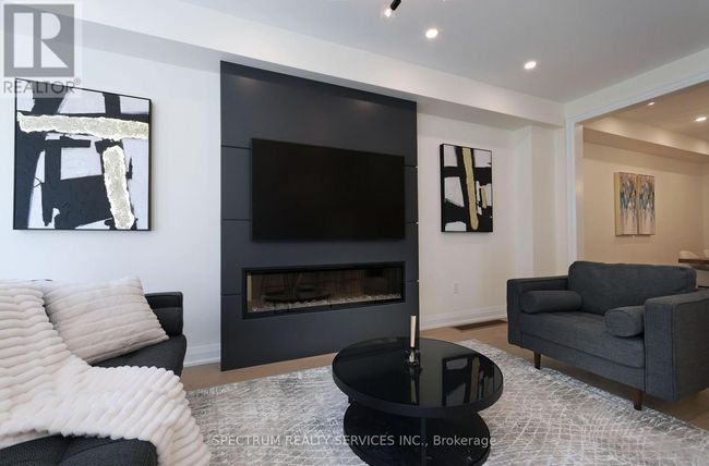 199 Grand Trunk Avenue, Townhouse with 3 bedrooms, 3 bathrooms and 2 parking in Vaughan (Patterson) ON | Image 10