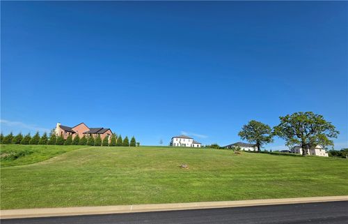 4811 S Southgate Estates Cir, Rogers, AR, 72758-3001 | Card Image