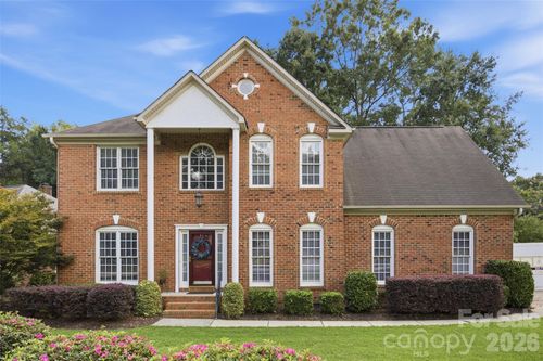 2000 Stoney Creek Dr Nw, Concord, NC, 28027-8073 | Card Image