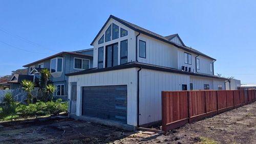 316 Grove St, Half Moon Bay, CA, 94019-2006 | Card Image