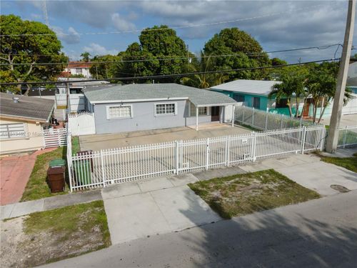 5330 E 6th Ave, Hialeah, FL, 33013-1634 | Card Image