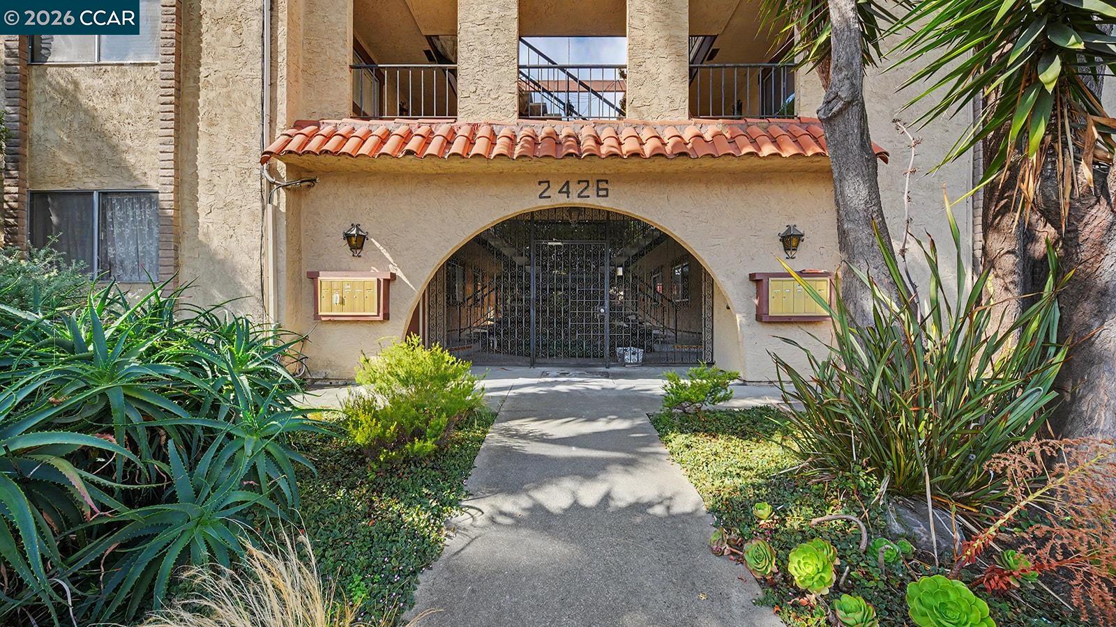 Residential in Alameda 3