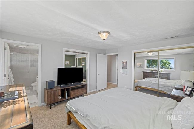 2303 N Locust Grove Rd, House other with 5 bedrooms, 4 bathrooms and 2 parking in Kuna ID | Image 11