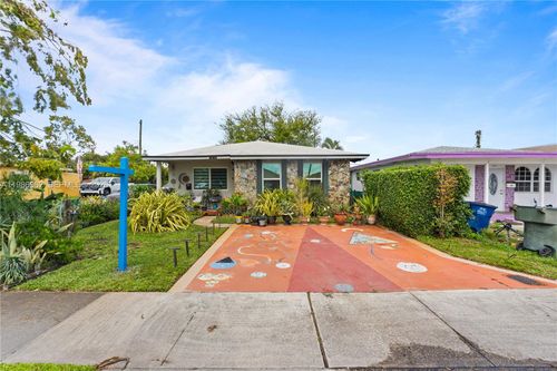720 Nw 4th St, Hallandale Beach, FL, 33009-3243 | Card Image