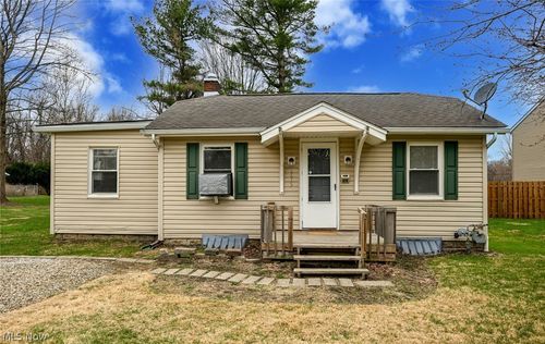 575 Park Rd, Painesville, OH, 44077-5046 | Card Image