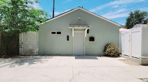 8135 Loma Verde Ave, Canoga Park, CA, 91303-2232 | Card Image