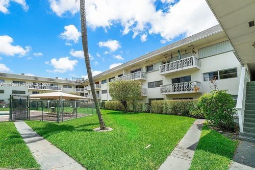 224-4200 3rd Ct, Plantation, FL, 33317-2826 | Card Image