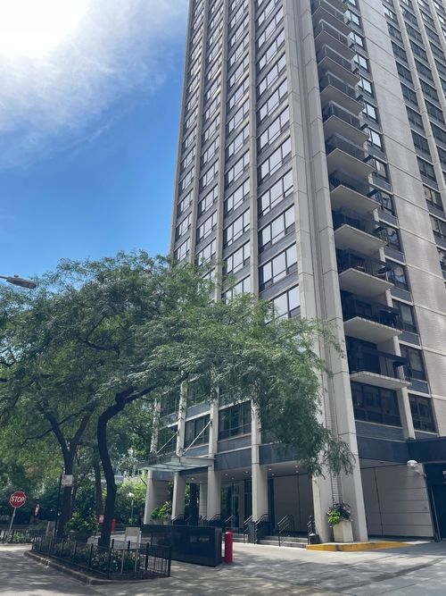 1606-222 E Pearson St, Chicago, IL, 60611-2329 | Card Image
