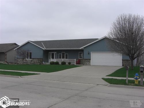 1206 Woodland Dr, Carroll, IA, 51401-3805 | Card Image