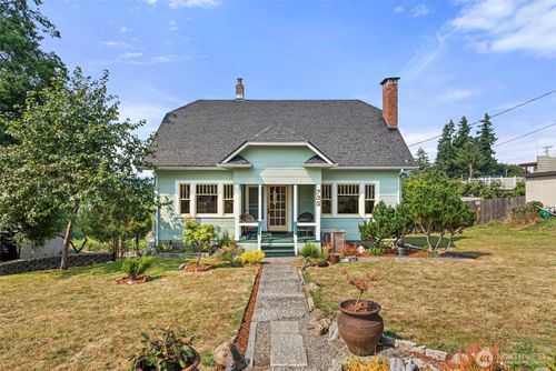 735 Cowlitz St E, South Bend, WA, 98586-9078 | Card Image