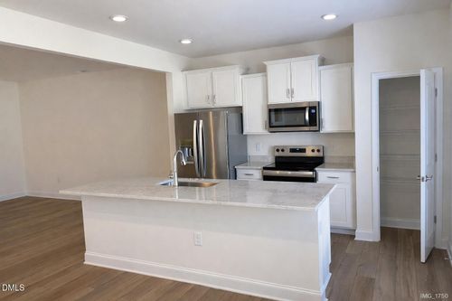 49 Lavender Ln, Clayton, NC, 27520-4516 | Card Image