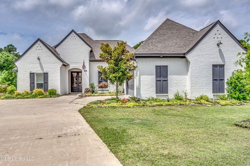 625 Wild Horse Ln, Brandon, MS, 39042-2382 | Card Image